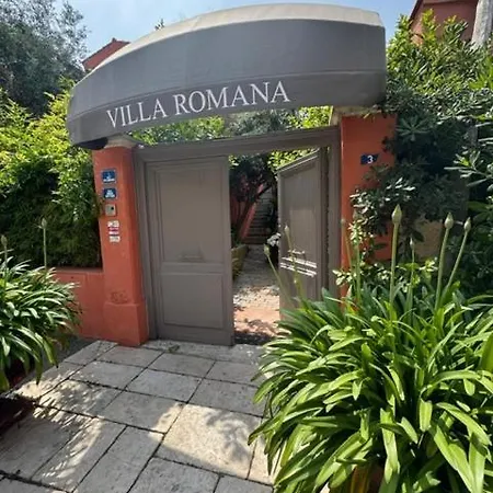 Romana Сен-Тропе