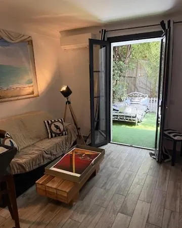 Romana Bed & Breakfast 4*