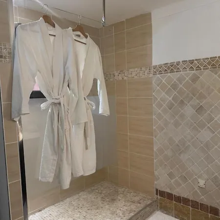 Romana Nocleg ze śniadaniem Saint-Tropez