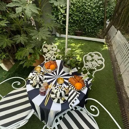 Romana Nocleg ze śniadaniem Saint-Tropez